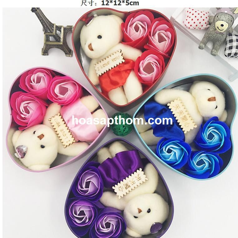Hoa hồng sáp hộp trái tim 3 bông có gấu