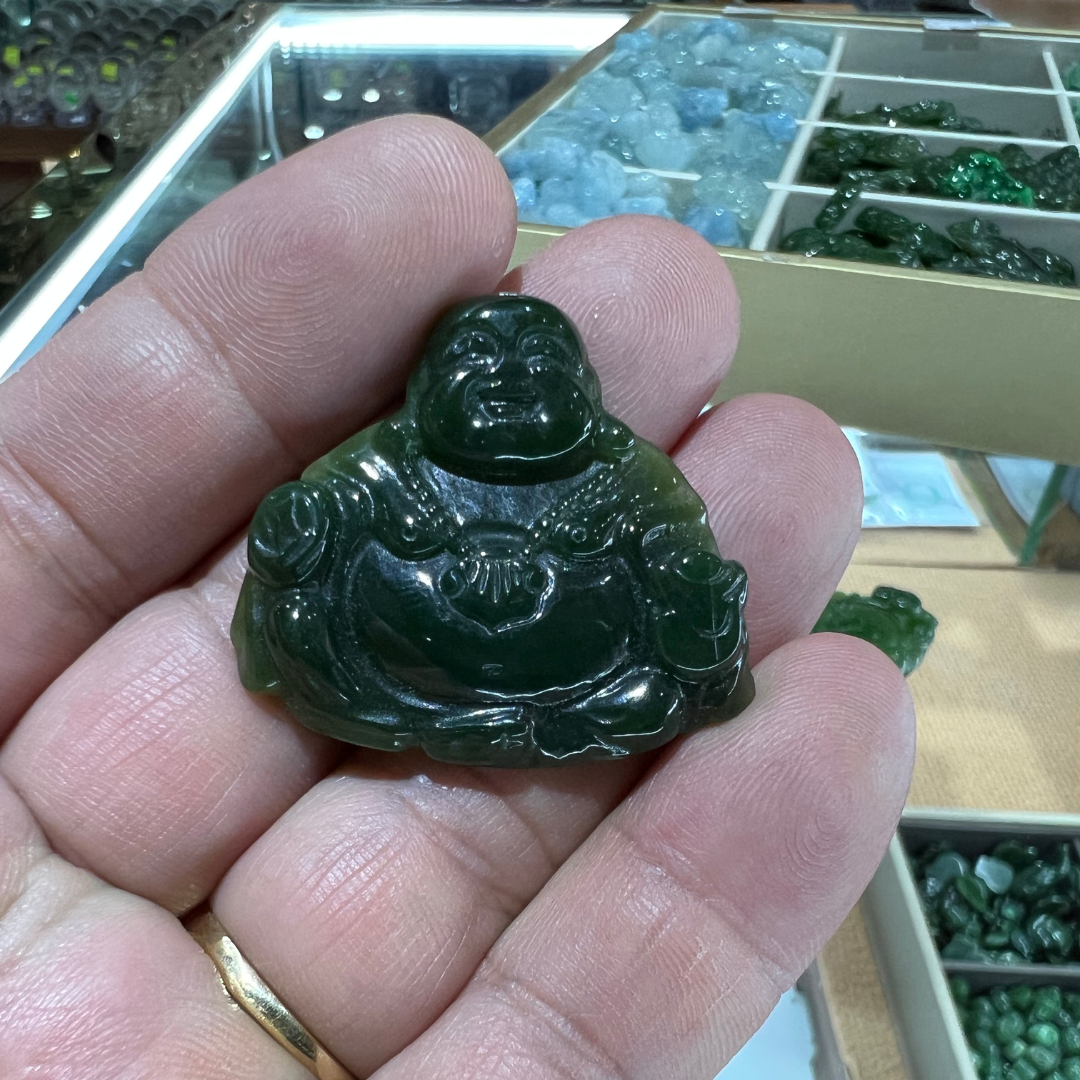 Mặt dây chuyền: PHẬT DI LẶC chất liệu Ngọc Bích