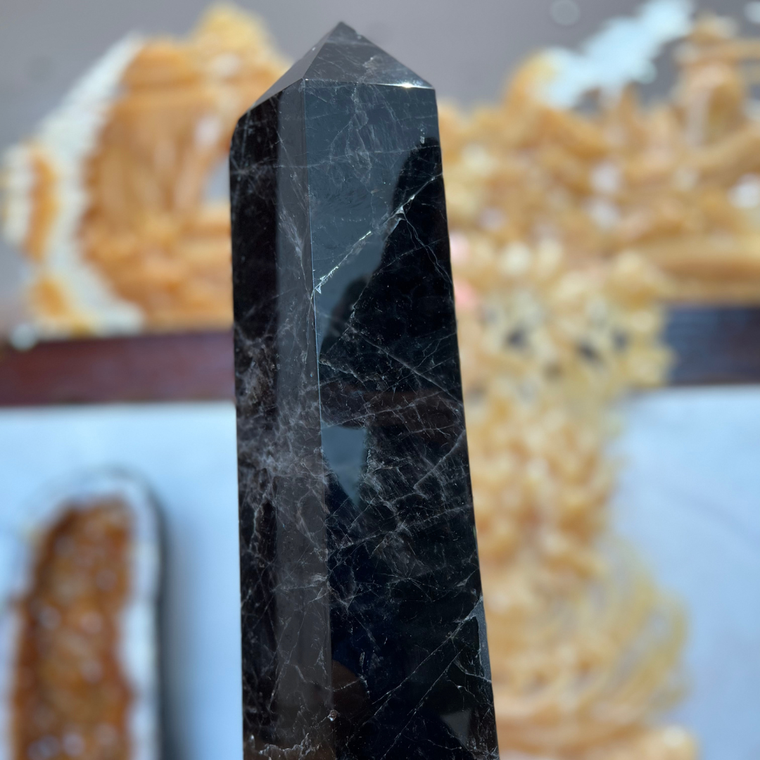 Trụ thạch anh đen tự nhiên