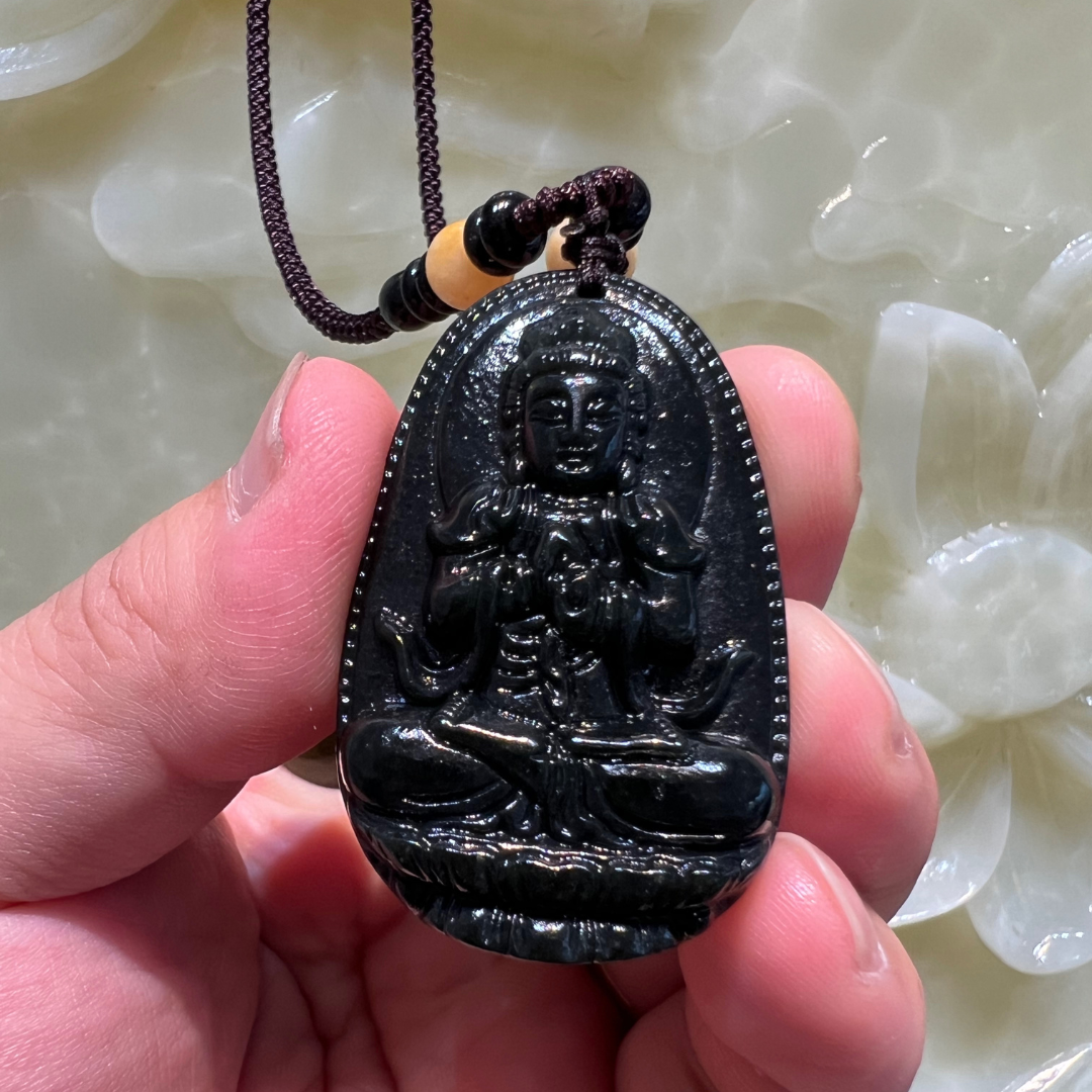 Mặt dây chuyền: Như Lai Đại Phật chất liệu ngọc bích