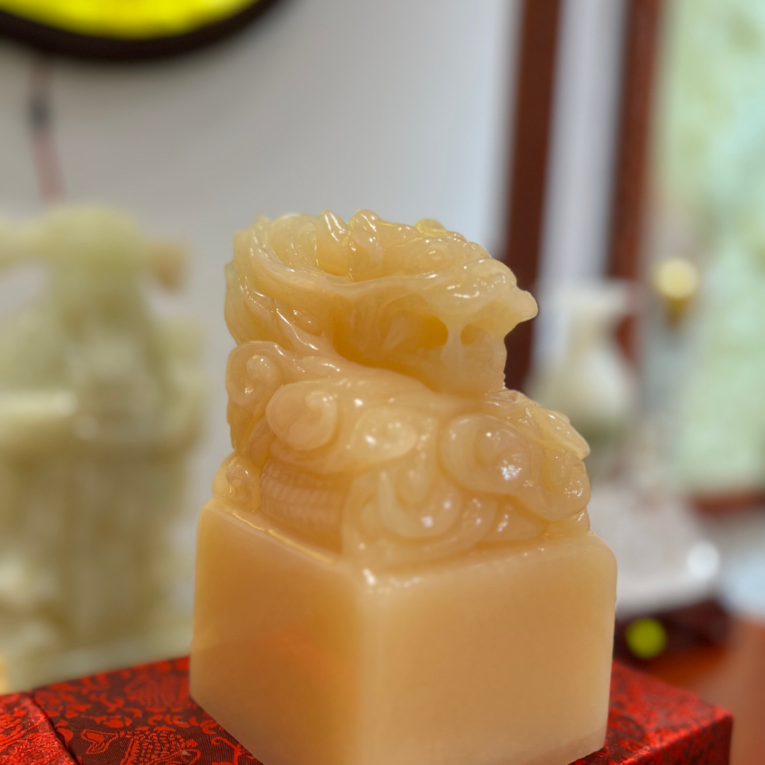 Ấn rồng ngọc Hoàng Long