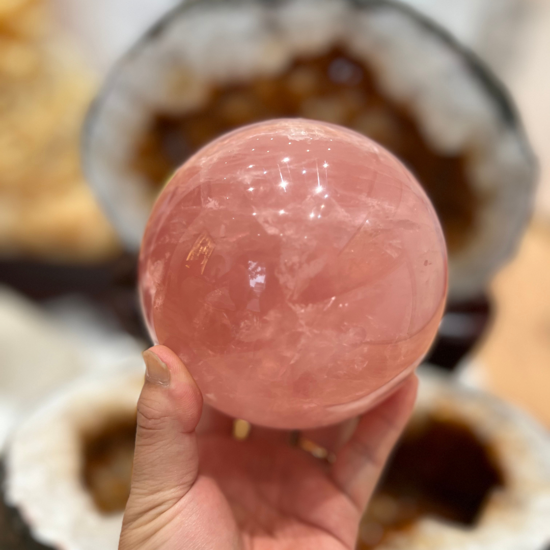 Cầu thạch anh hồng tự nhiên Vip