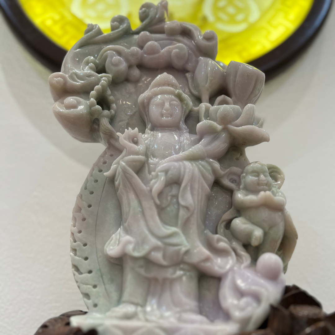 Đức Đại Thế Chí Bồ Tát ngọc Phỉ Thúy