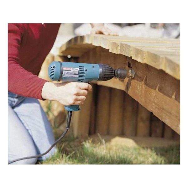 Máy vặn ốc Makita 6905H
