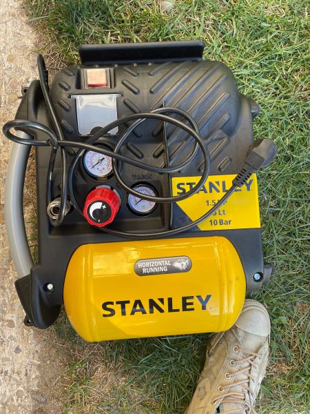 Máy nén khí không dầu Stanley DN 200/10/5 (5 lít)