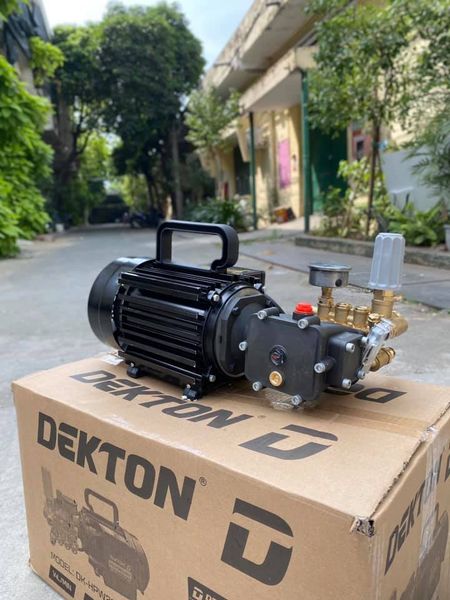 Máy rửa xe Dekton DK-HPW2300
