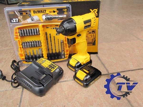 Máy vặn vít dùng pin Dewalt DCF805C2A-B1