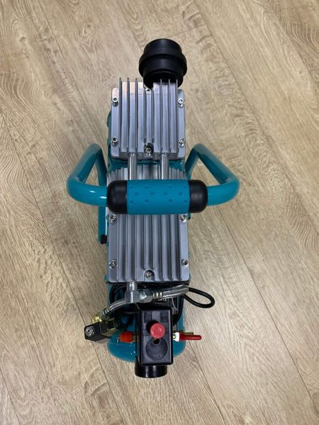 Máy Nén Khí Êm Không Dầu 12L TMAX TM-560