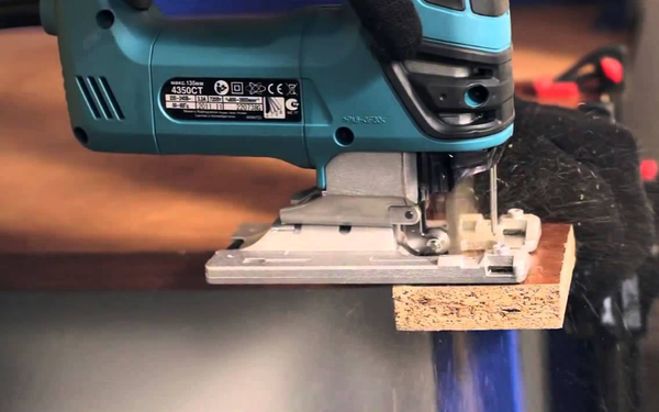 Máy cưa lọng Makita 4350CT