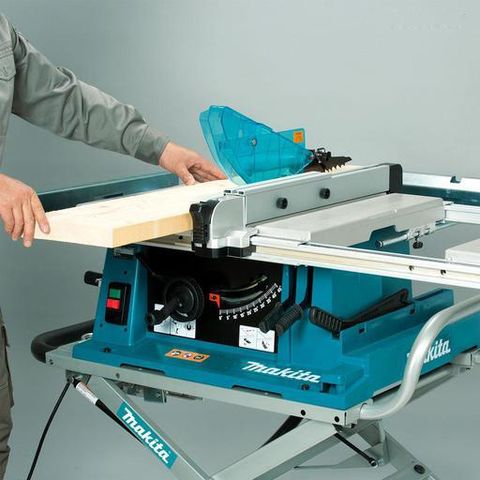 Máy cưa bàn Makita 2704N