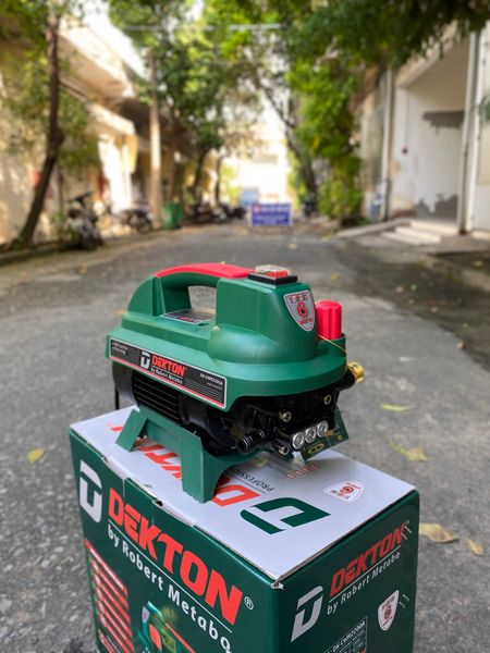 Máy Rửa Xe Chỉnh Áp Dekton DK-CWR2200A