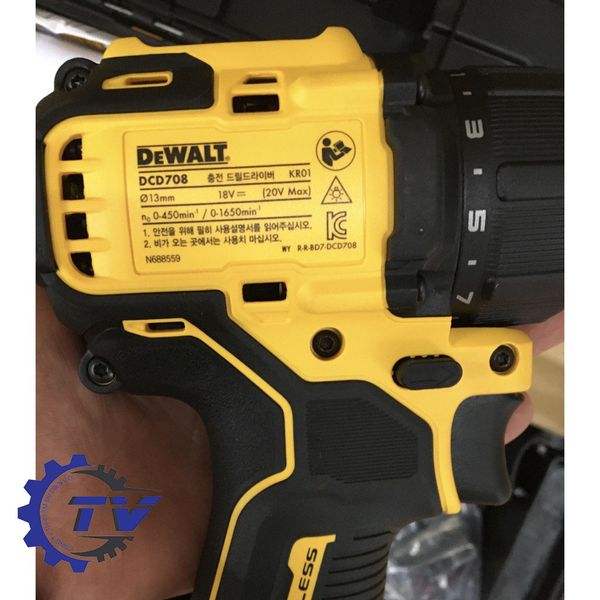 Máy khoan vặn vít dùng pin Dewalt DCD708P2