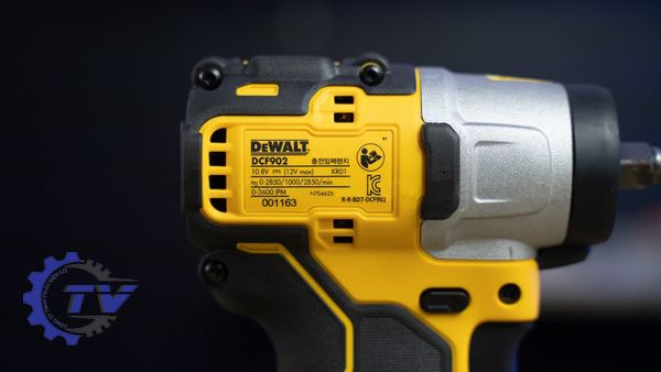 Máy siết bu lông dùng pin Dewalt DCF902D2-KR