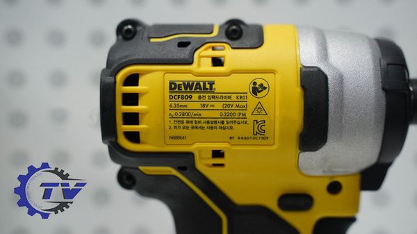 Máy vặn vít dùng pin DeWALT DCF809P2-KR