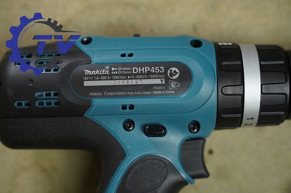 Máy khoan búa vặn vít dùng pin Makita DHP453SFX8