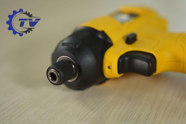 Máy vặn vít động lực pin DeWalt DCF805C2