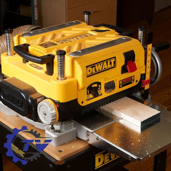 Máy bào cuốn Dewalt DW735-KR