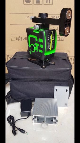 Máy cân bằng laser AKUZA 3D 12 tia xanh