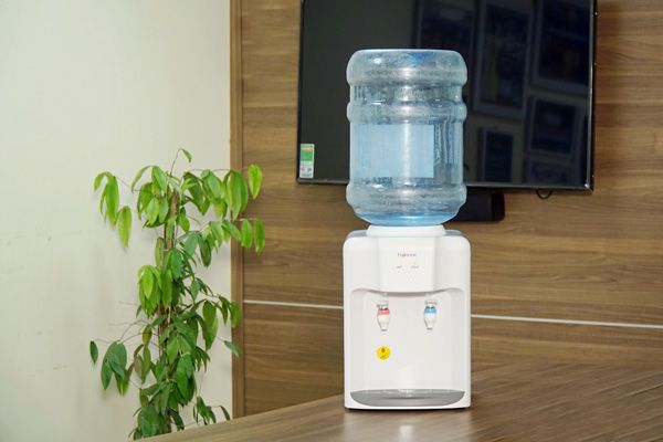 Cây nước nóng lạnh để bàn FujiHome WD5510E