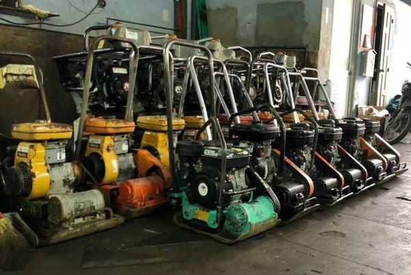 Cho Thuê Máy Đầm Bàn Nhật Giá Rẻ