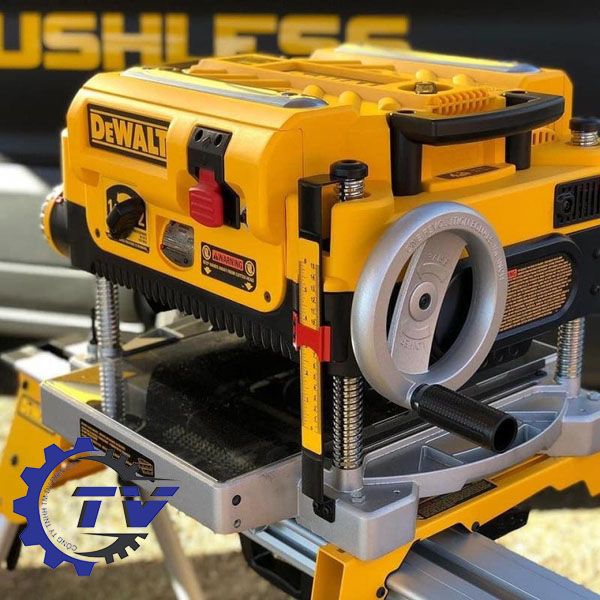 Máy bào cuốn Dewalt DW735-KR