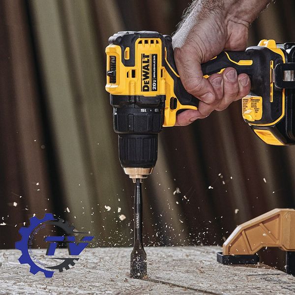 Máy khoan vặn vít dùng pin Dewalt DCD708P2
