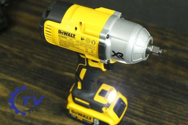 Máy vặn bu lông động lực pin Dewalt DCF899HP2-KR
