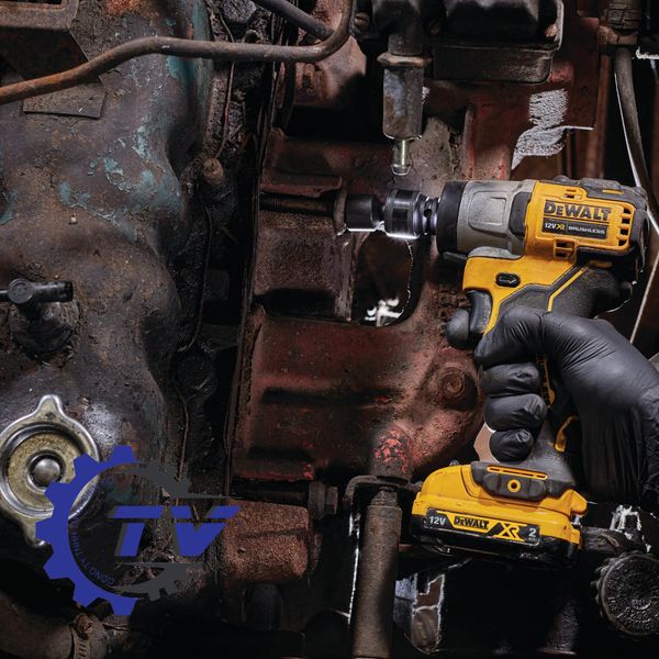 Máy siết bu lông dùng pin Dewalt DCF902D2-KR