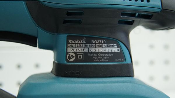 Máy chà nhám rung Makita BO3710