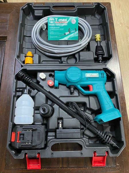 Máy Rửa Xe Dùng Pin T-Max TM-LCW21