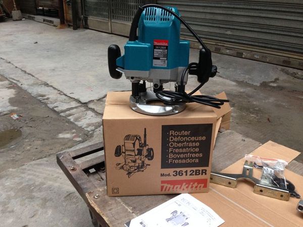 Máy phay gỗ Makita 3612BR