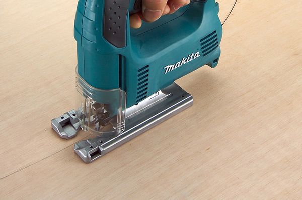 Máy cưa lọng Makita 4326