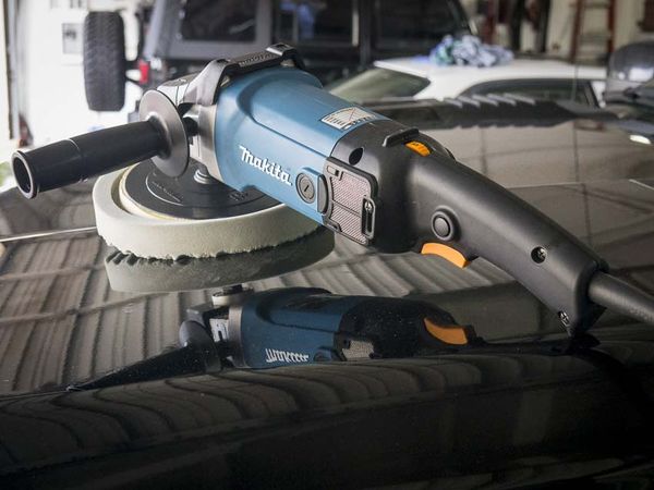 Máy chà nhám đánh bóng Makita 9237C 1200W