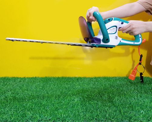 Máy cắt tỉa cành Makita MUH355G