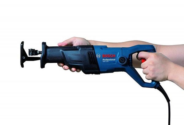 Máy cưa kiếm Bosch GSA 120