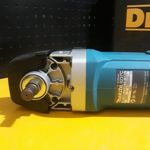 Máy chà nhám đánh bóng Makita 9237C 1200W