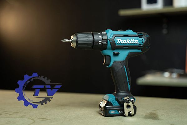 Máy khoan búa vặn vít dùng pin Makita HP331DWAX8