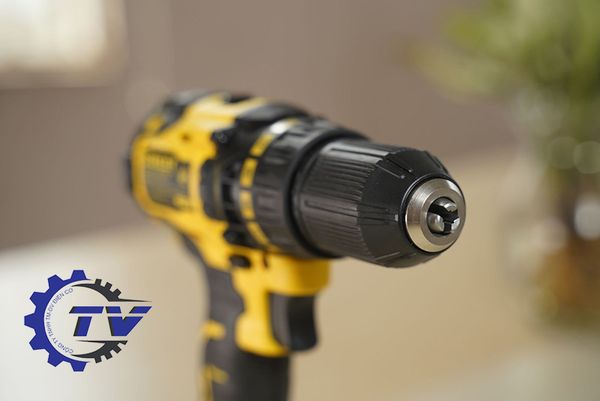 Máy Khoan Động Lực Dùng Pin Stanley SBD715D2K-B1