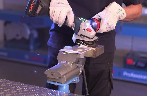 Máy mài góc dùng pin Bosch GWS 18V-10