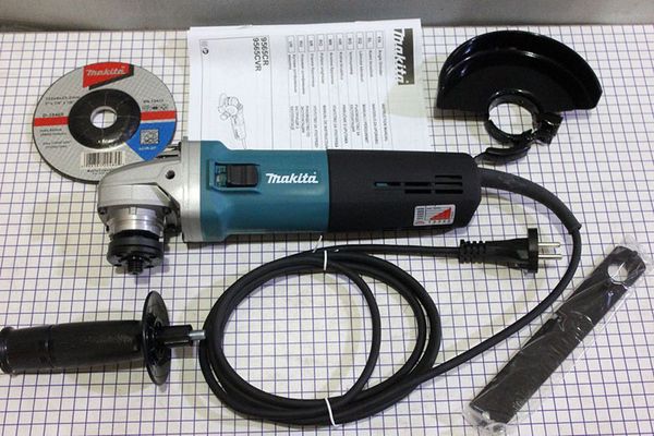 Máy mài góc Makita 9565CVR 125mm 1400W