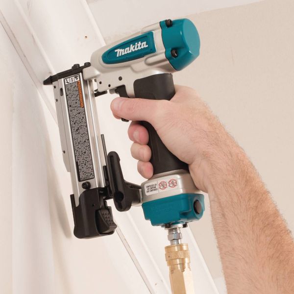Máy bắn đinh dùng hơi Makita AF353