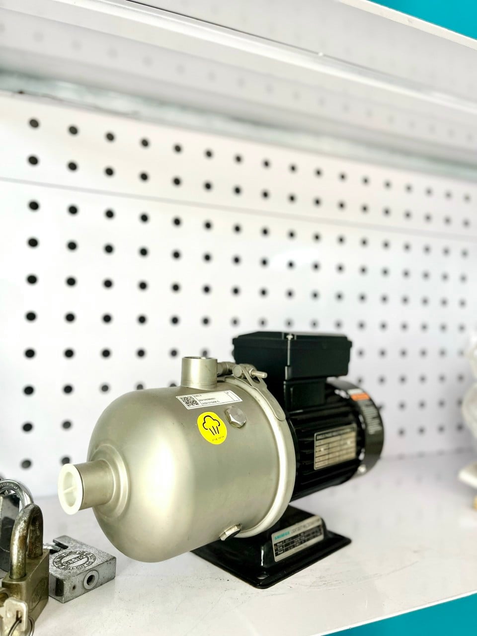 Máy Bơm Trục Ngang Đa Tầng Cánh Inox Shimge BW4-4