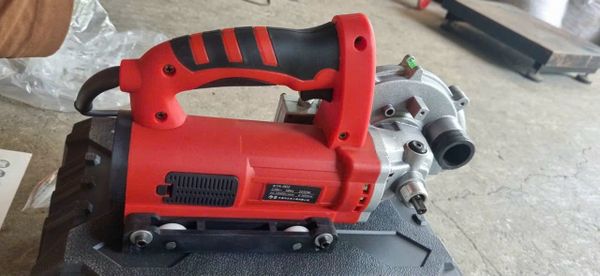 Máy Cắt Ron Gạch 4 Bánh Xe Có Hút Bụi 1050W