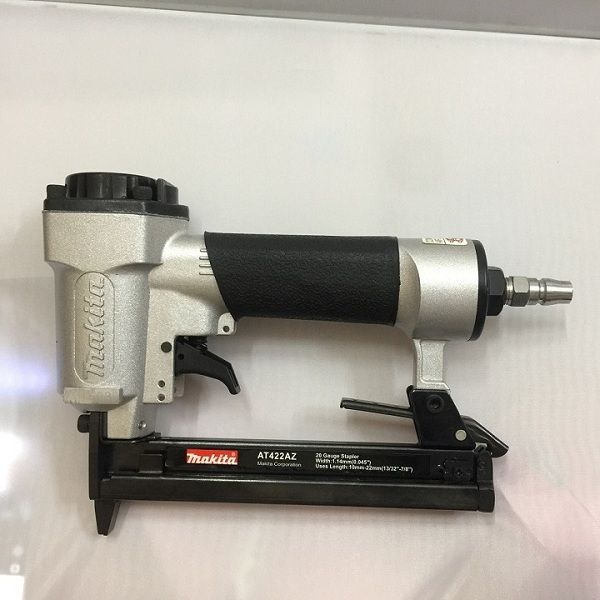 Máy bắn đinh U Makita AT422AZ