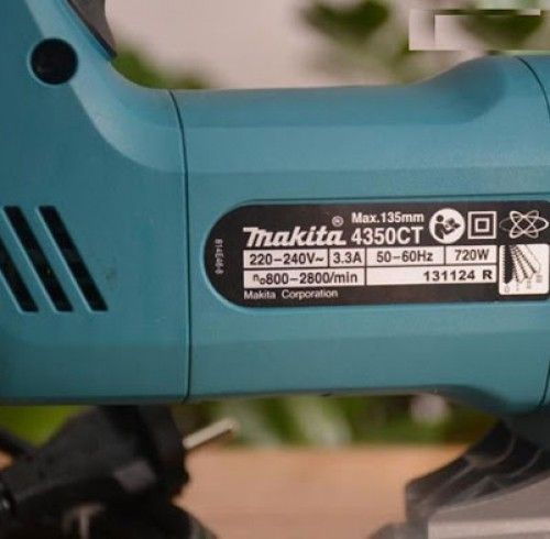 Máy cưa lọng Makita 4350CT