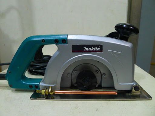 Máy cắt đá Makita 4107R