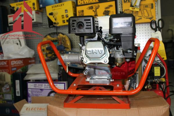 Máy đầm dùi bê tông chạy xăng Pona PN160