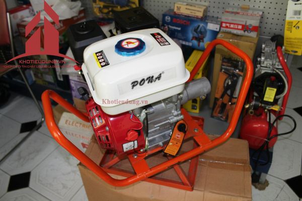 Máy đầm dùi bê tông chạy xăng Pona PN160