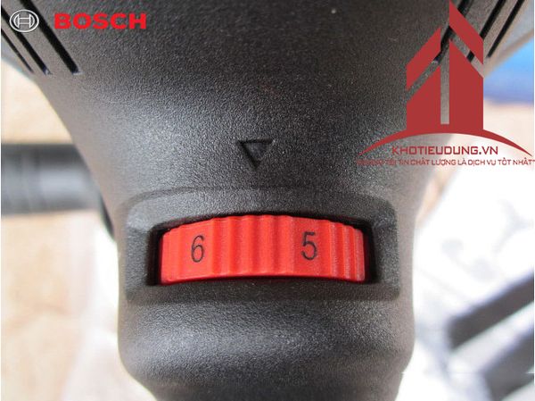 Máy đánh bóng Bosch GPO 950