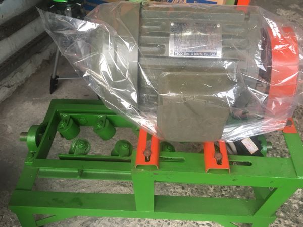 Máy Duỗi Sắt 1.5HP (Phi 6-8)